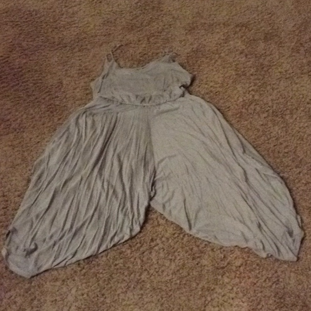 Romper - Picture 2 of 3
